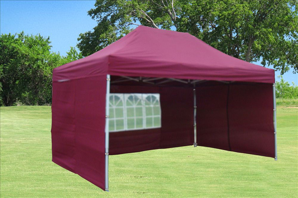 tente bordeaux Maroon 10'x15' Pop Up Tent. The school-colored tent is a large 10'x 15'  area canopy tent